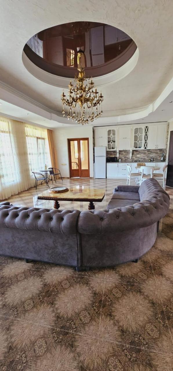 Guest House Vitali Gonio Bagian luar foto