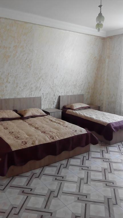 Guest House Vitali Gonio Bagian luar foto